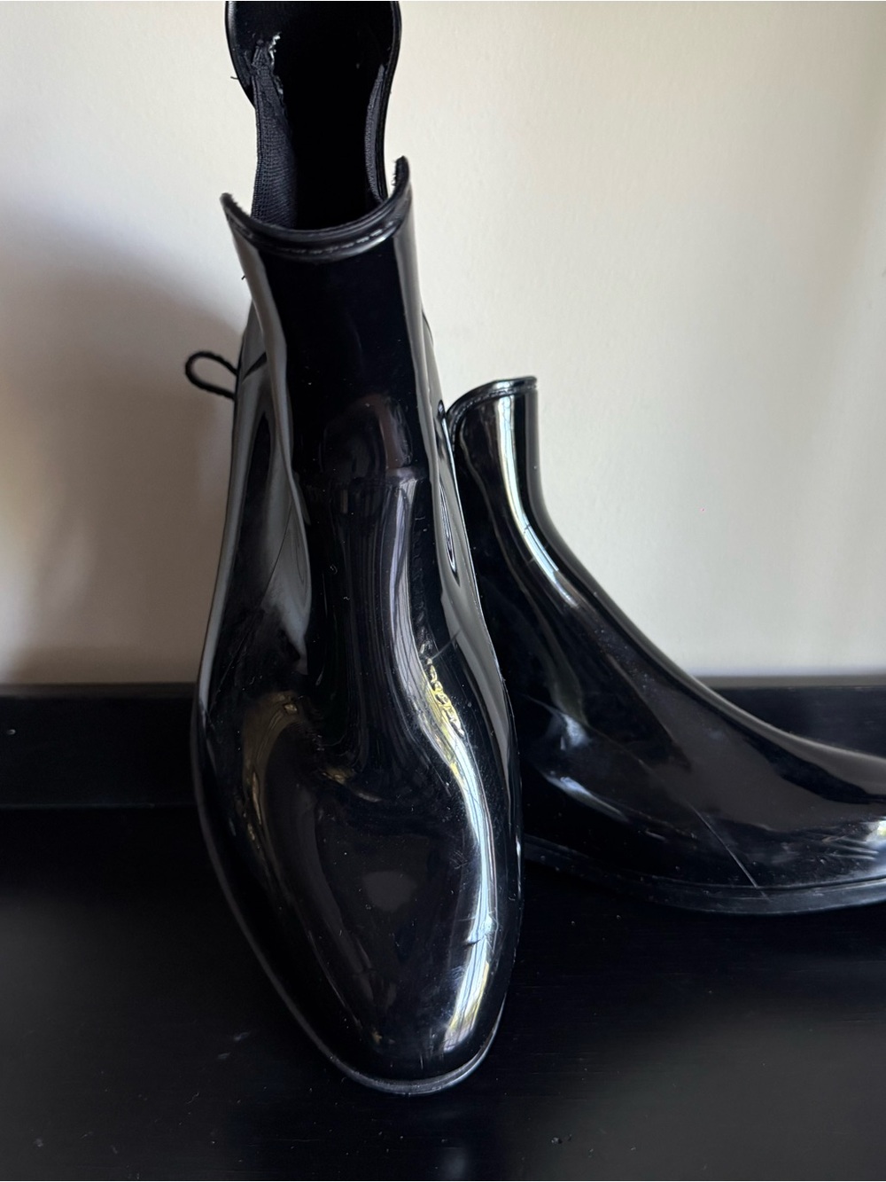 LAUREN Ralph Lauren Black Chelsea Rain Boots Glossy Size 6